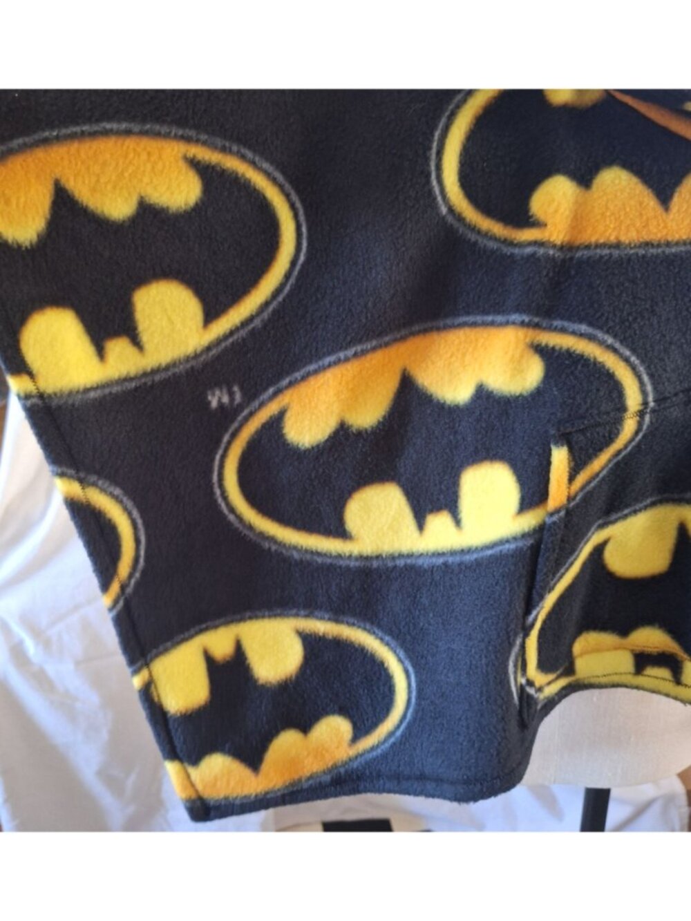 Handmade Batman Kids Fleece Poncho With Hood & Pocket Car Seat Black Yellow - Picture 2 of 11